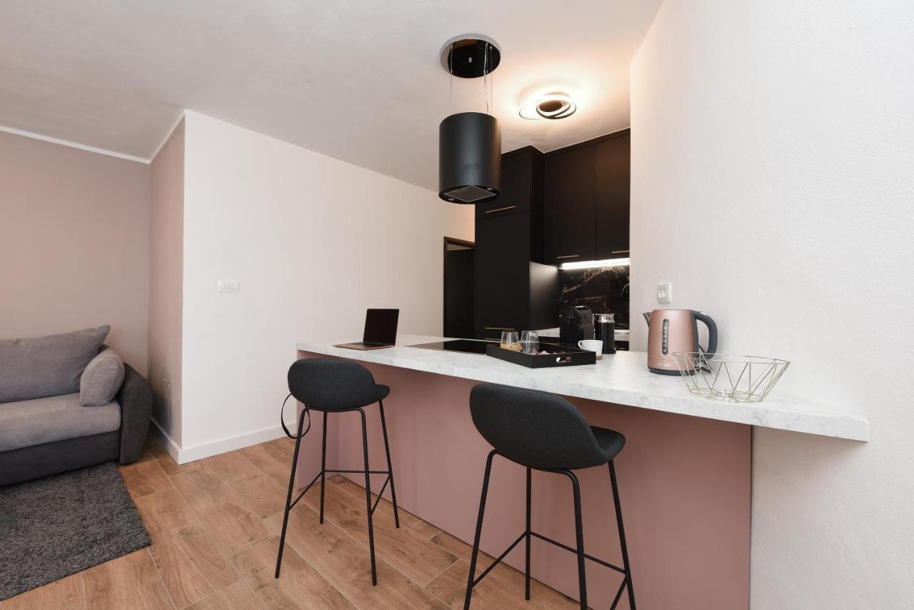 Malako Family Apartments Seline Buitenkant foto