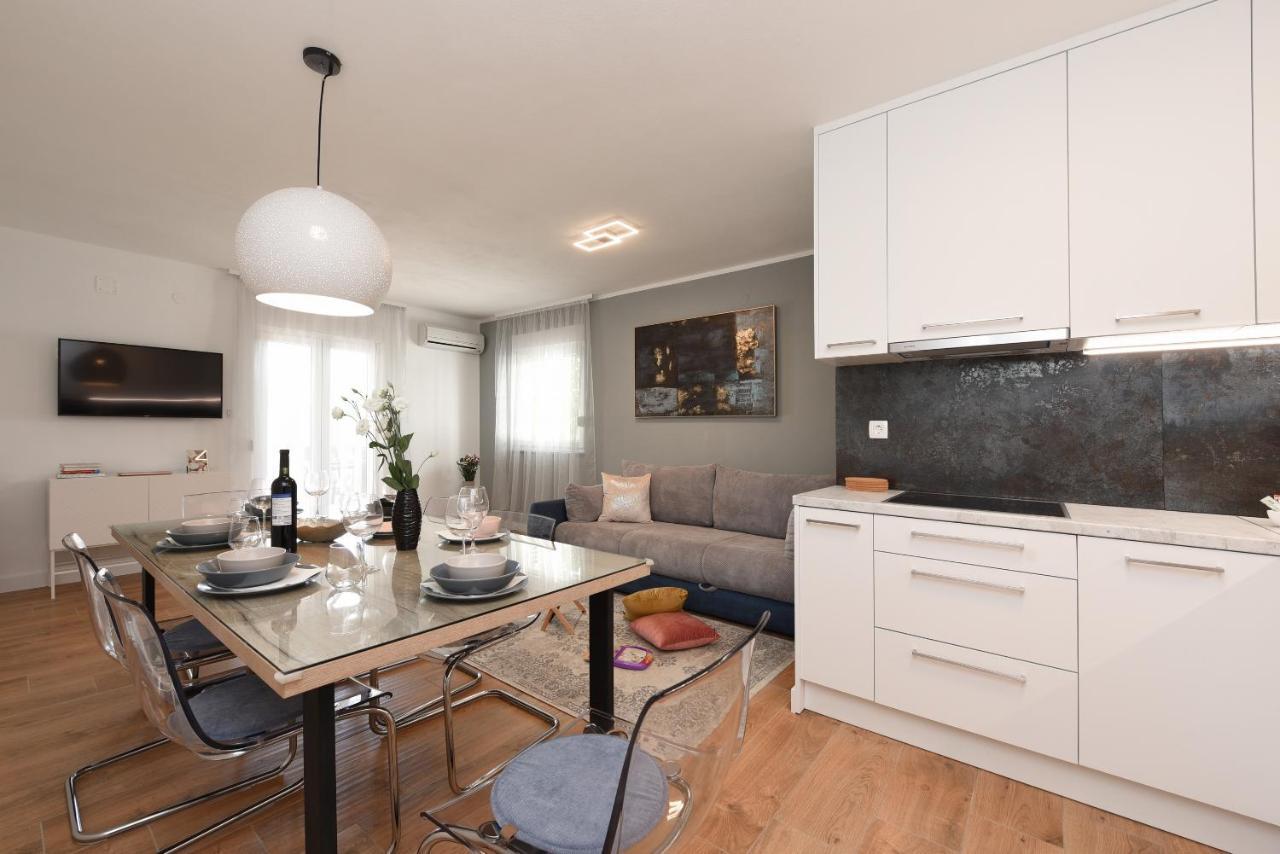 Malako Family Apartments Seline Buitenkant foto