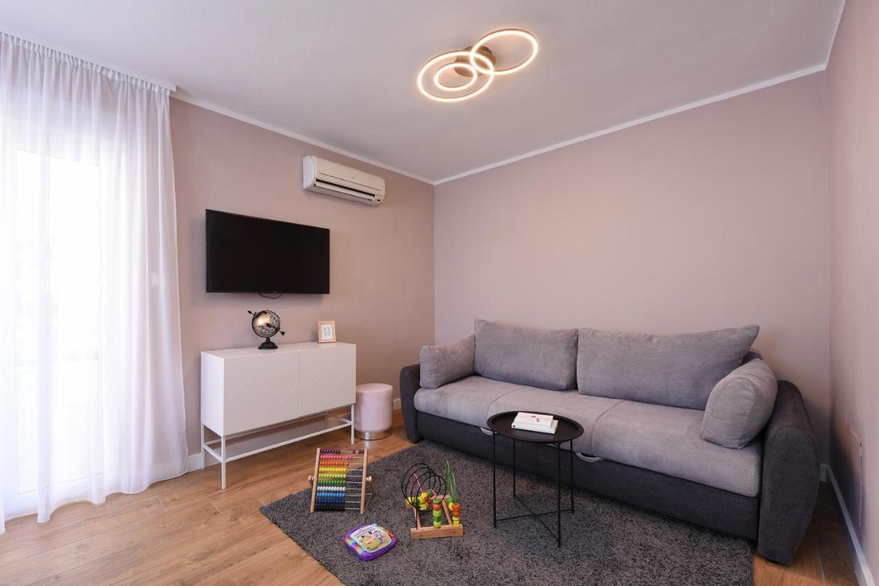 Malako Family Apartments Seline Buitenkant foto