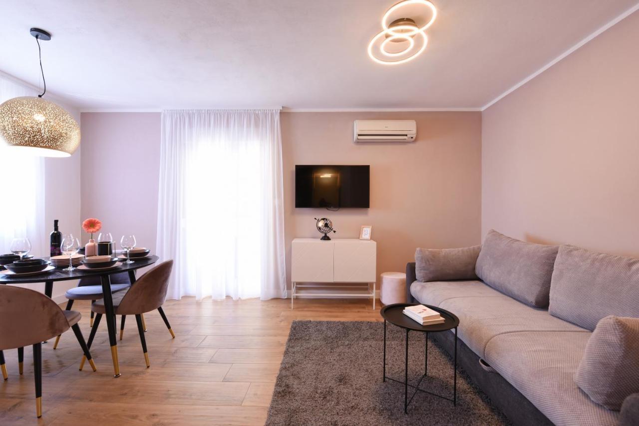 Malako Family Apartments Seline Buitenkant foto
