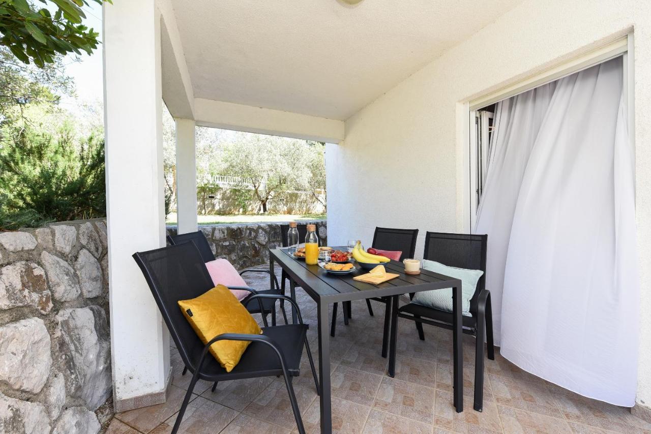 Malako Family Apartments Seline Buitenkant foto